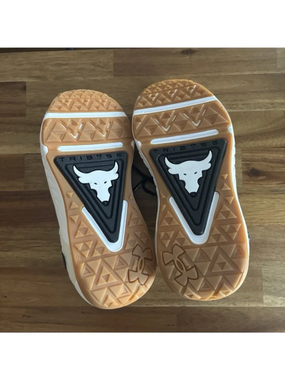 Under Armour excellent please